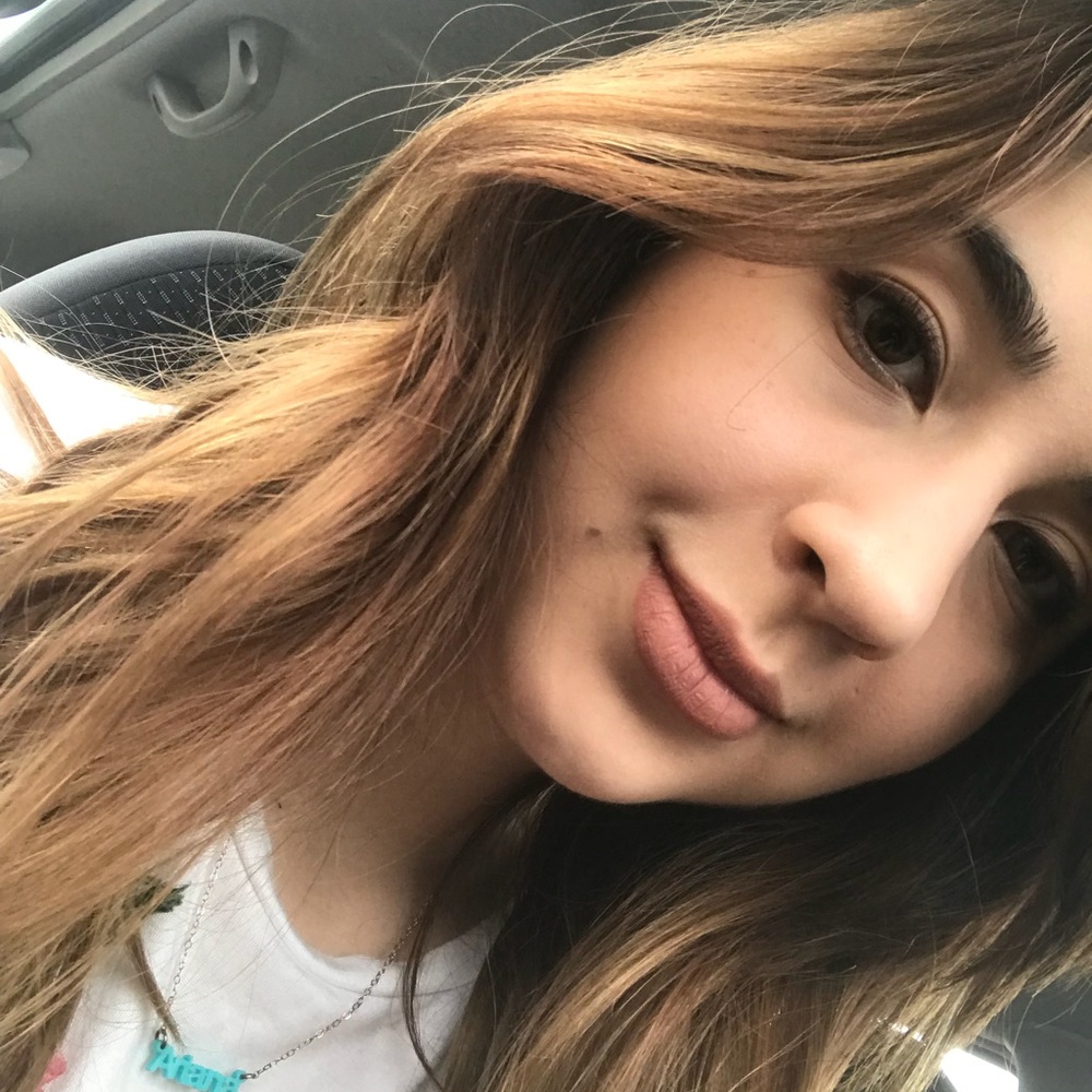 Meet your Posher, Ariana